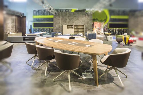 Mesa de reunião contemporânea - MIKADO - Ersa - em madeira / oval / da linha comercial
