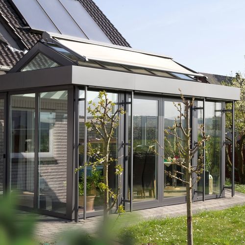 Varanda envidraçada para fixação ao piso - 540 - Kadeco Sonnenschutzsysteme GmbH - em tecido / motorizada