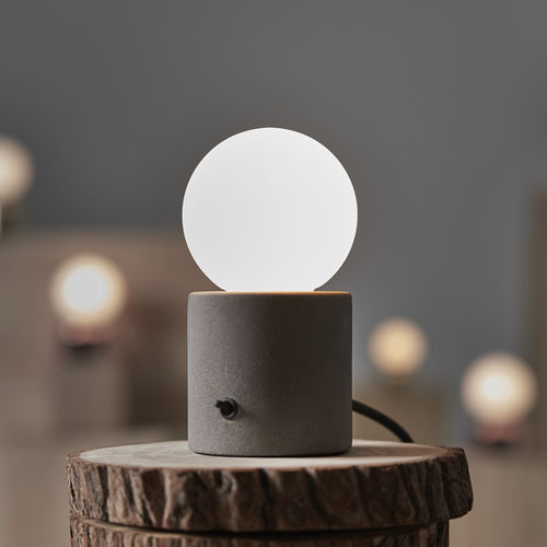 Luminária de mesa - MUSE - Seeddesign - em vidro soprado / em concreto / contemporânea
