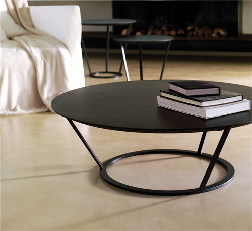 Mesa de centro vintage - ROLE  - Indesign Living - em madeira / redonda / da linha residencial