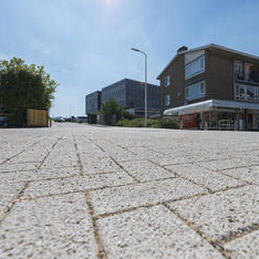 Bloco de pavimentação em concreto - BLEIJKOBRIGHT® - Bleijko - para ambiente externo / para pedestres / transitável