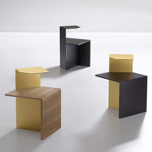 Mesa lateral contemporânea - EUREKA - Ronda Design - em madeira / com base metálica / da linha residencial
