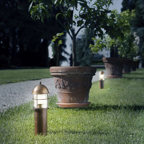 Poste balizador de iluminação de jardim - ATTILA - Aldo Bernardi - clássico / em cobre / em latão