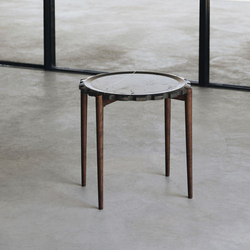 Mesa lateral contemporânea - CLOCK GREY KENDZO - MAAMI HOME - em mármore / com base em nogueira / com base em madeira maciça