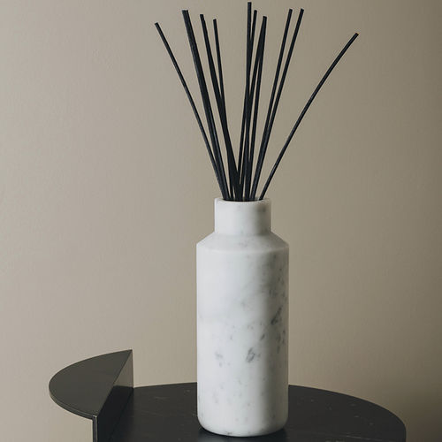 Difusor de varetas da linha residencial - HANDLE TALL CARRARA - MAAMI HOME