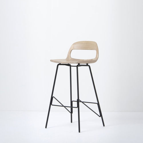 Cadeira alta contemporânea - LEINA - Gazzda - para ambiente interno / em couro / em carvalho
