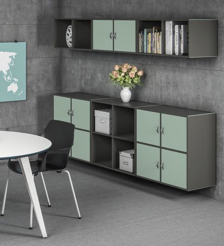 Armário de arquivo alto - V - cube Design - de parede / com porta de abrir / contemporâneo