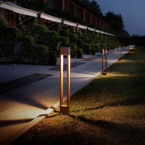Poste balizador de iluminação para espaços públicos - TORCH - OLEV S.r.l. - contemporâneo / em aço inoxidável / de LED