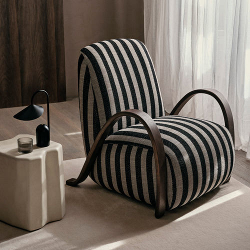 Poltrona contemporânea - Buur - Ferm Living - em tecido / em carvalho / sob medida