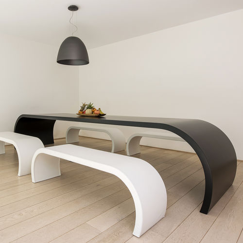 Mesa de jantar contemporânea - ONDA - R&J Luxe Furniture - em alumínio / com base em alumínio / curva
