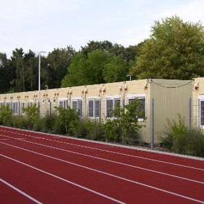 Construção em contêiner da linha comercial - CONTAINERS SOLUTIONS - para estabelecimento público / para instalações esportivas / modular