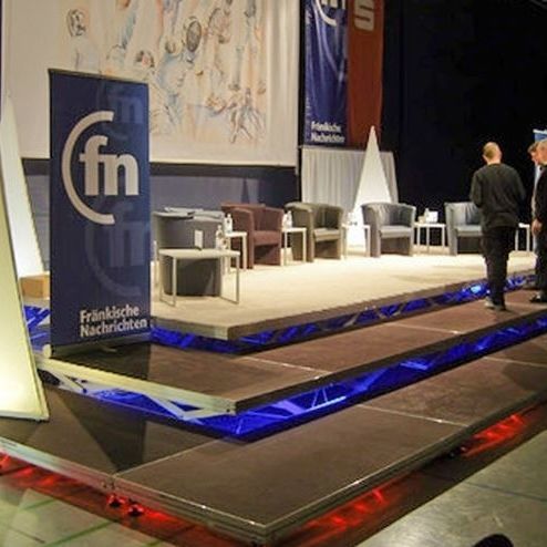 Palco de exterior - UNISTAGE PROFI 140 - Mott Mobile Systeme GmbH &Co. KG - para eventos / de altura regulável / sob medida
