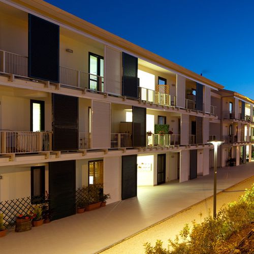 Brise em alumínio - Sypri - em madeira / para fachada / rígido