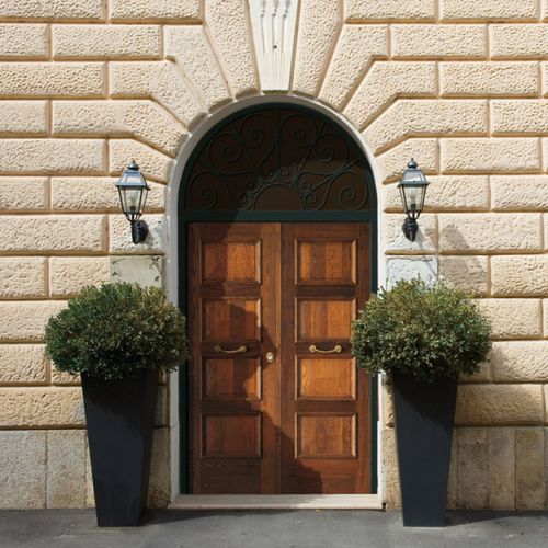Porta de entrada - Sypri - em madeira / em alumínio / de abrir