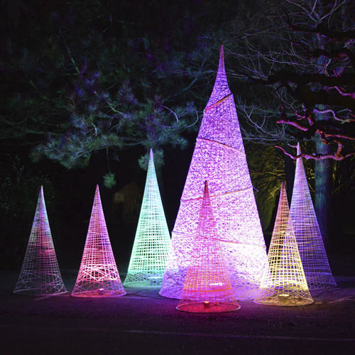 Decoração de Natal de fibra de vidro - Giant Cone - Terra Group - para espaço público / para edifício de uso público / para loja