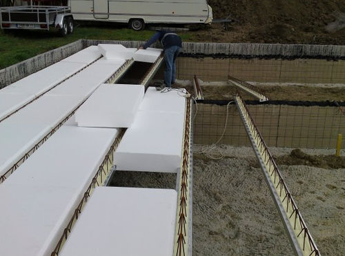 Piso tapa-vigas - IBS Distribution - em aço / em concreto / abobadilhas em poliestireno