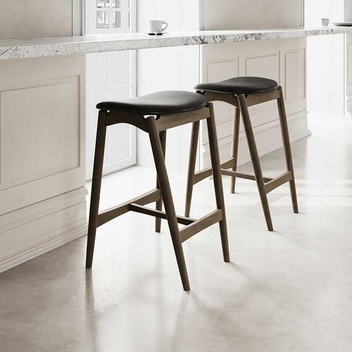 Banqueta alta contemporânea - Sibast No 7 - sibast furniture - em couro / de lã / com base em carvalho