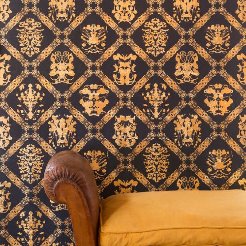 Papel de parede clássico - RORSCHACH - FLAVOR PAPER - em poliéster / padrão damasco / dourado