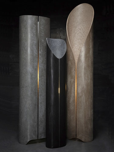 Coluna de luz contemporânea - MARTA - itaibaron - em concreto / para lâmpada fluorescente / para ambiente interno