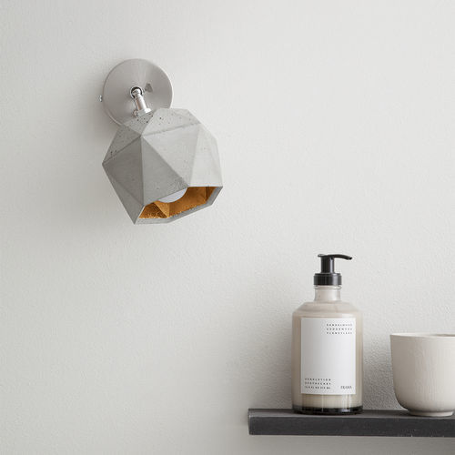 Arandela de design minimalista - [T2]spot - GantLights - para ambiente interno / em concreto / triangular