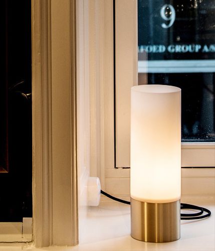 Luminária de mesa - CHAIRMAN - Ruben Lighting - em acrílico / em latão / contemporânea