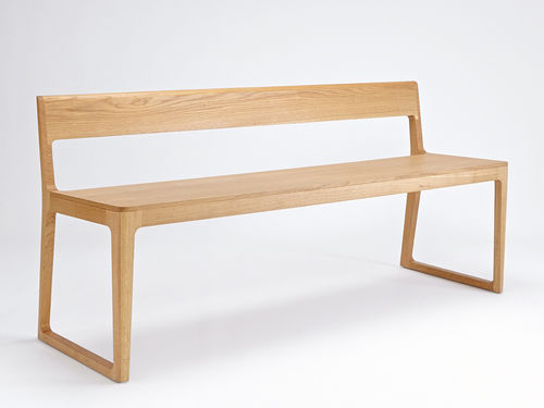 Banco contemporâneo - PORTSMOUTH  - Isokon Plus - em carvalho / com encosto / de Edward Barber e Jay Osgerby