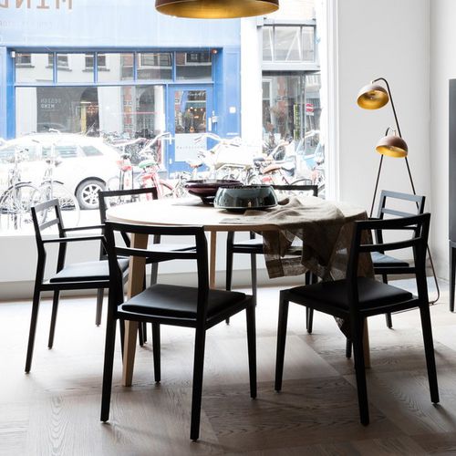 Cadeira contemporânea - EMMA - MINT Furniture - para ambiente interno / em tecido / com base em carvalho