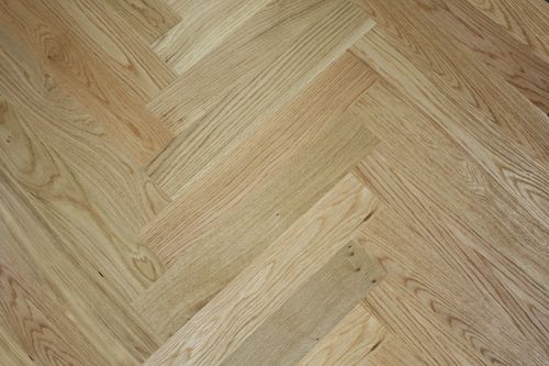 Piso estruturado - HERRINGBONE: WHITE OAK - TEKA Parquet - em carvalho branco / chevron / pregado