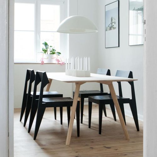 Mesa de jantar contemporânea - MEYER   - OBJEKTE UNSERER TAGE - em madeira de freixo / com base em madeira de freixo / retangular