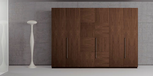 Guarda-roupa de canto - Besform - contemporâneo / em carvalho / com portas de abrir