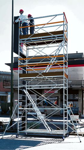 Andaime em aço galvanizado - SUPERLUNGO 3001 - Frigerio Carpenterie - com rodízios
