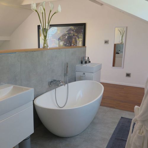 Banheira oval - PERLATO PETITE - Livingstone Baths - freestanding / em compósito / em pedra