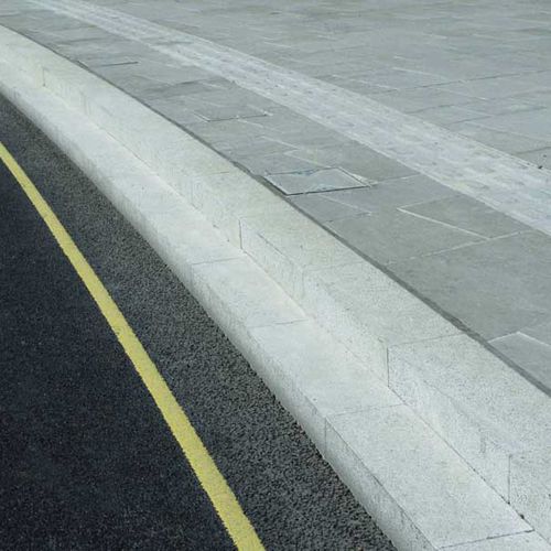 Guia de calçada - KERBS : GREY CURB - DVTSTONE - em pedra natural