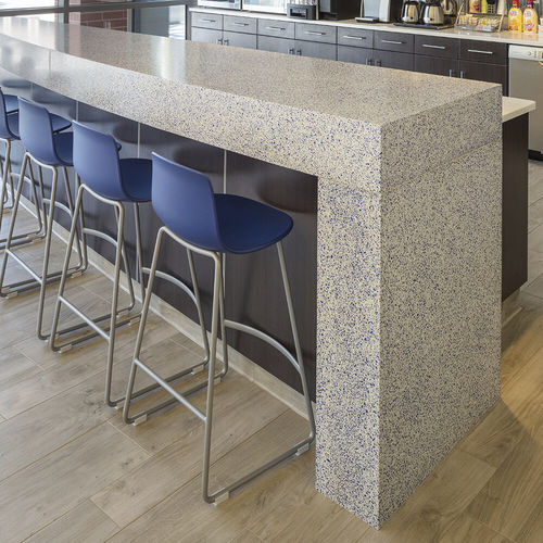 Tampo de bancada epóxi - Tectura Designs - em terrazzo / da linha comercial / branco