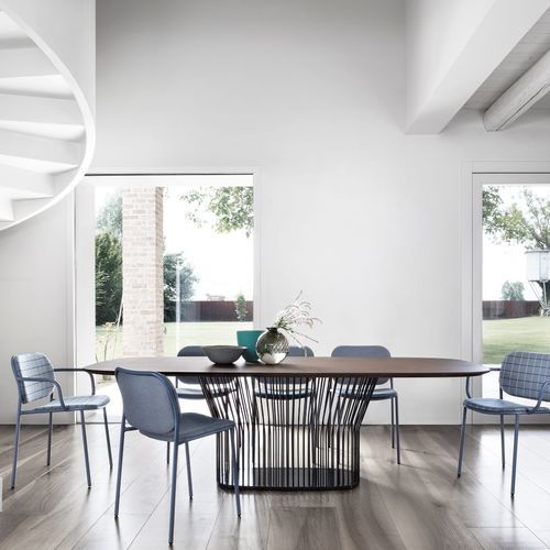 Mesa contemporânea - RAY 0144 - Traba' - em madeira / com base metálica / retangular
