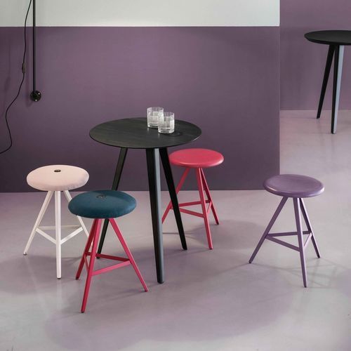 Banqueta contemporânea - AKY IM - Traba' - metálica / com base em metal pintado / sem braços