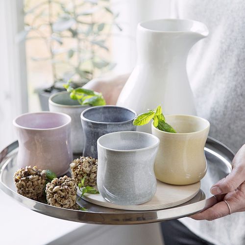 Xícara em cerâmica - MANO - Kahler Design - da linha comercial