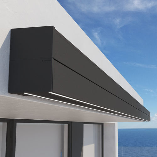 Toldo reto com box - KÜADBOX-400 - LLAZA WORLD, S.A. - retrátil / motorizado / da linha comercial