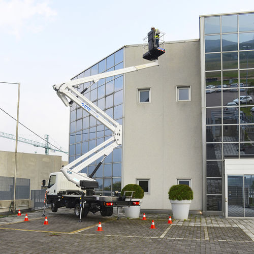 Plataforma aérea para canteiro de obras - ZED 20.3 H - CTE - para ambiente externo / montada em caminhão