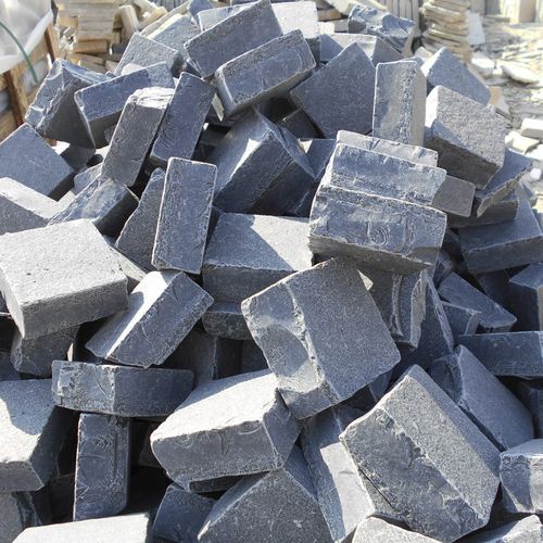 Bloco de pavimentação em pedra calcária - BLACK COBBLESTONE - Asian Stones - transitável / para pedestres / para espaço público