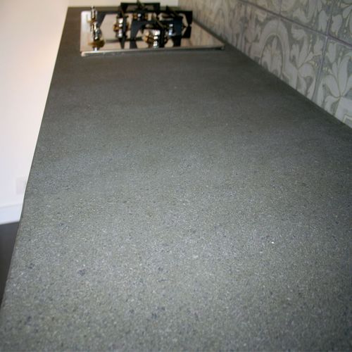 Tampo de bancada de rocha vulcânica - BASALTIC : PIANALE - Ceramiche Militello art & design S.R.L - para cozinha / cinza / com acabamento fosco