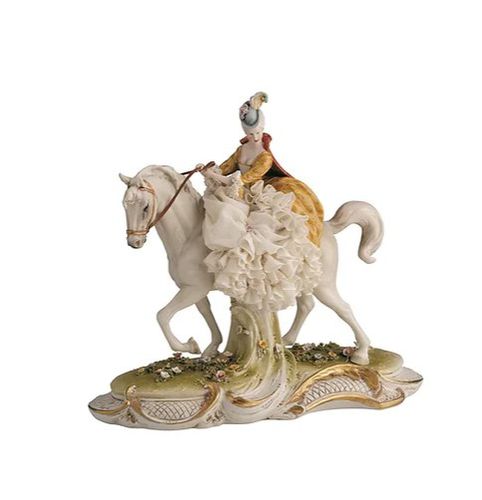 Escultura em porcelana - Lady riding horse - Porcellane Principe snc - dourada / branca