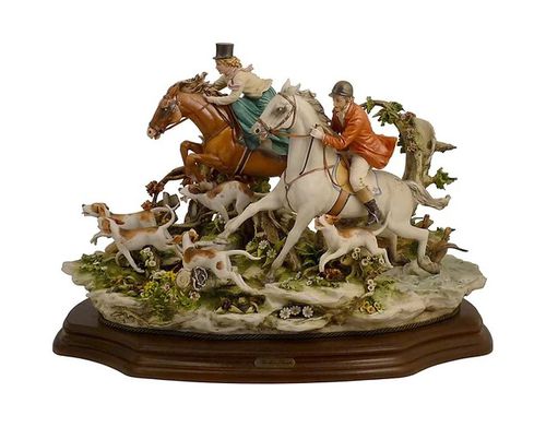Escultura em porcelana - The chase - Porcellane Principe snc
