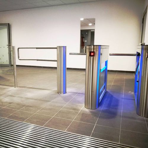 Barreira para controle de acesso - GATE-TTS - TiSO - telescópica / em aço inoxidável / para edifício de uso público