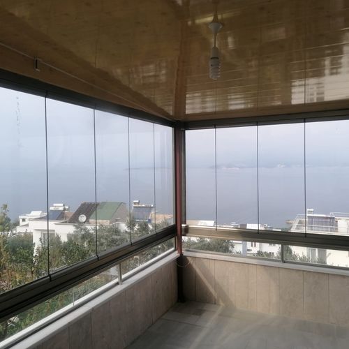 Porta camarão de vidro - FRAMELESS SYSTEM WITHOUT GUIDE - BKS balcony glazing systems - em alumínio / de 3 folhas / dupla