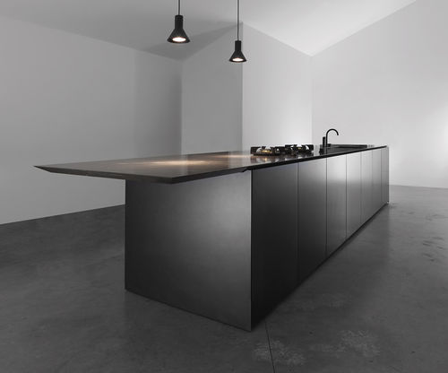 Cozinha contemporânea - M5 - Minimal Cucine - com folheado de madeira / com ilha / sem puxadores