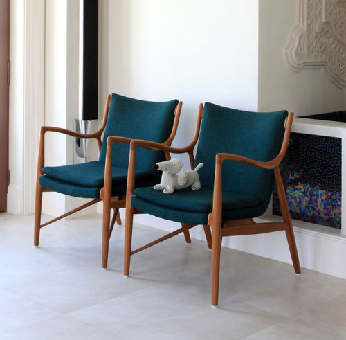 Poltrona de design escandinavo - 45 - Finn Juhl - em couro / em tecido / em carvalho