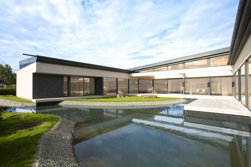 Casa moderna - POBEDA 467 - Lumi Polar - minimalista / com varanda / de 2 andares