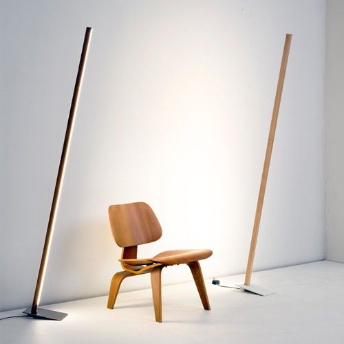 Luminária de piso - 6 FT - Stickbulb - em aço / em madeira / contemporânea