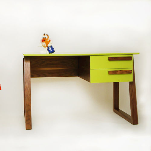 Mesa secretária contemporânea - FAIRY TALE - KD Stripes - em nogueira / em MDF / com compartimento de arrumação